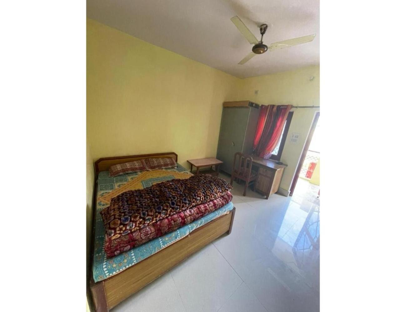 Apartamento Gujrat Bhawan, Phata Exterior foto