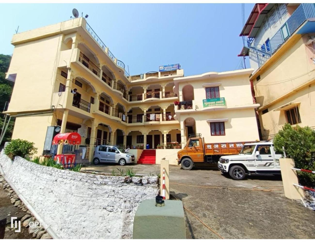 Apartamento Gujrat Bhawan, Phata Exterior foto